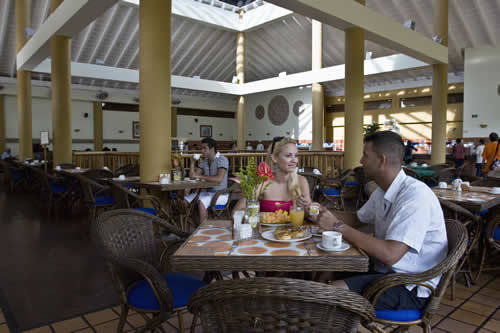 Sunsol Ecoland And Beach Resort Pedro Gonzalez Restaurante foto